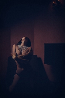 Девушка массажистка Мила, салон relax-man Henessy Девушка массажистка Мила, салон relax-man Henessy