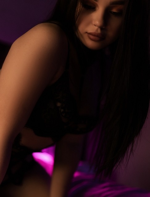 Девушка массажистка Кристина, салон SunRise